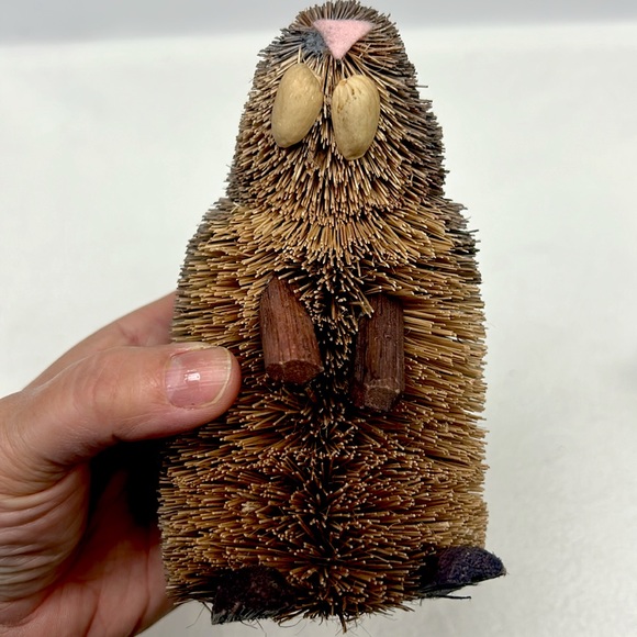 Retro style set of two bottle brush rabbit home/Easter decor - Picture 15 of 16